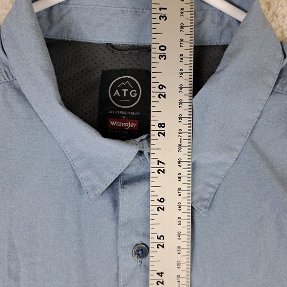 Wrangler ATG Shirt Mens Size XL Blue Button Up Short Sleeve Regular Fit - Picture 5 of 8